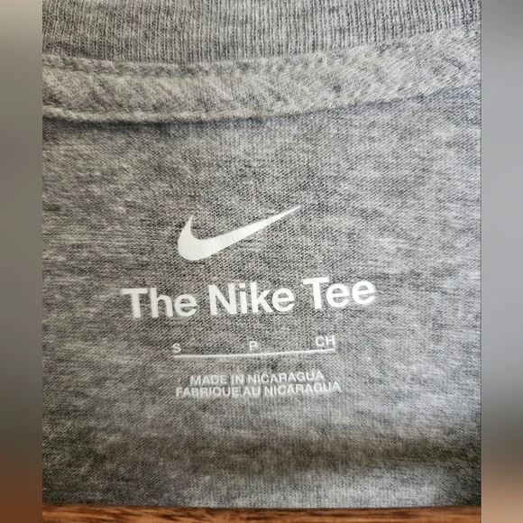 Men's Nike T-shirt - Picture 3 of 3